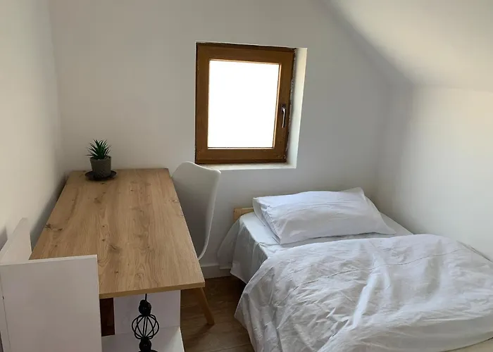 Noah\'S Attic - Apartment Hotel In Korce