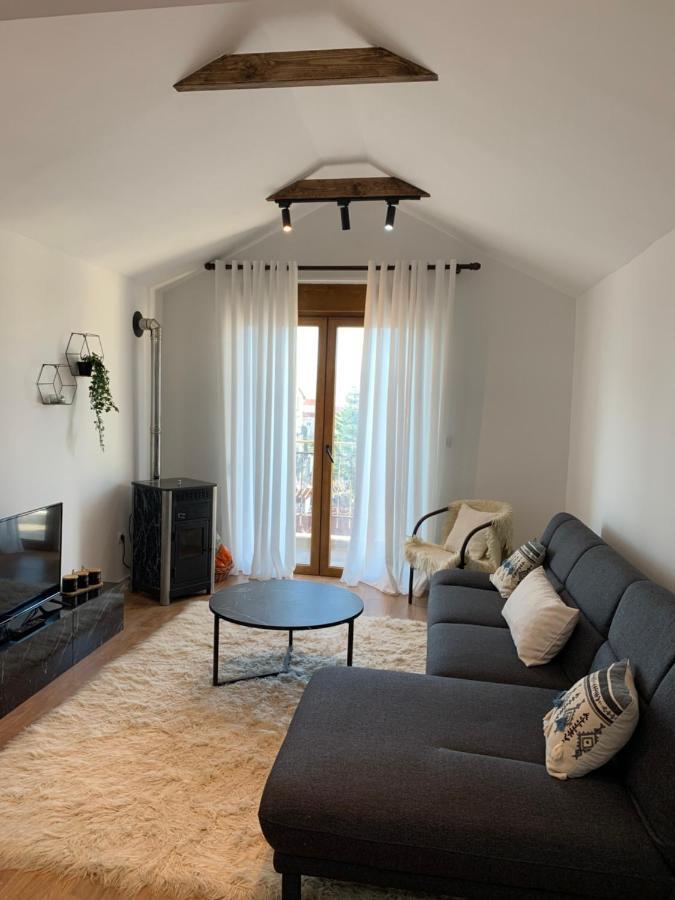 Noah's Attic - In * Korce